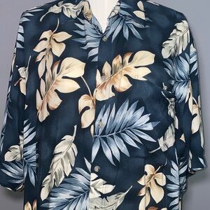 Campia Moda Camp-Style Button Shirt with Tropical Leaf Print Size L